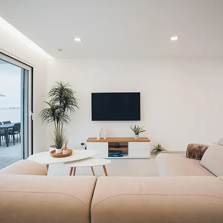 Sofia Atlantica * לוריניה