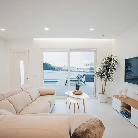 Sofia Atlantica Villa Lourinhã